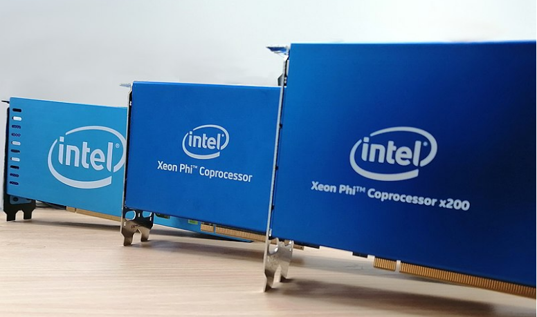 پردازنده های کمــکی زئـون-فـی ســرور (Intel Xeon Phi  Coprocessors/GPU) اینتـــل