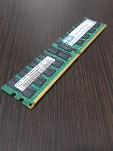 حـافظـه رم DDR2 ســـرور با ظرفیت چهار گیگابایت RAM 4GB 2Rx8 PC2-5300P DDR2-555 SDRAM Memory